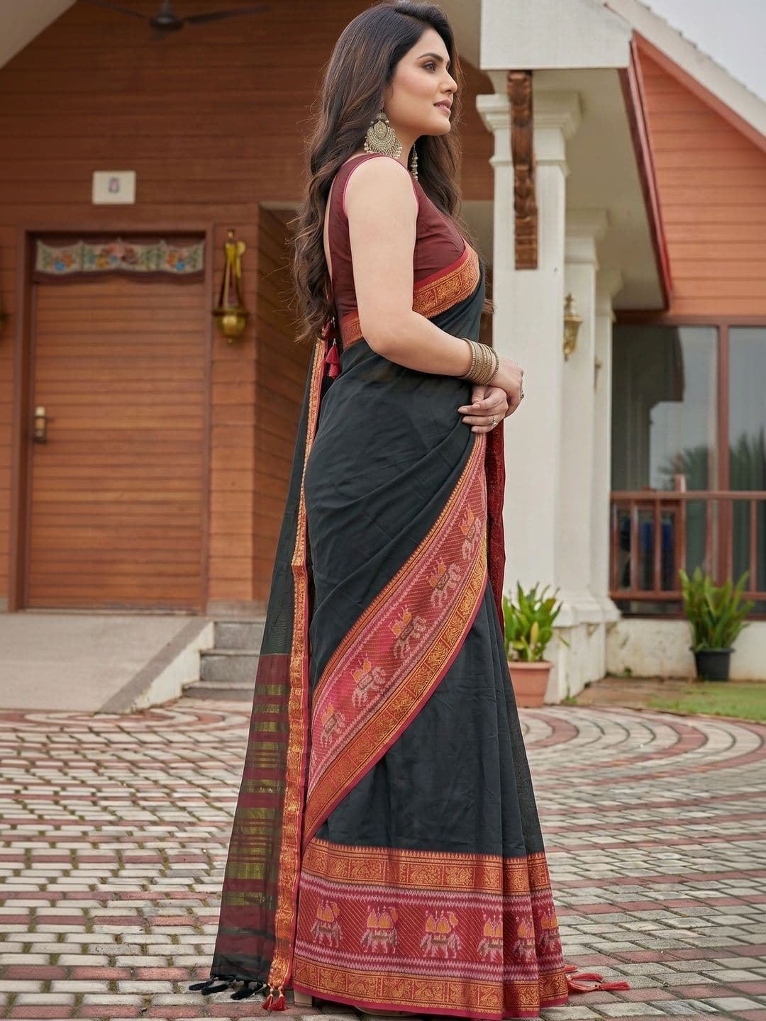 BOLOKA Zari Designer Narayan Peth Saree thumbnail 2