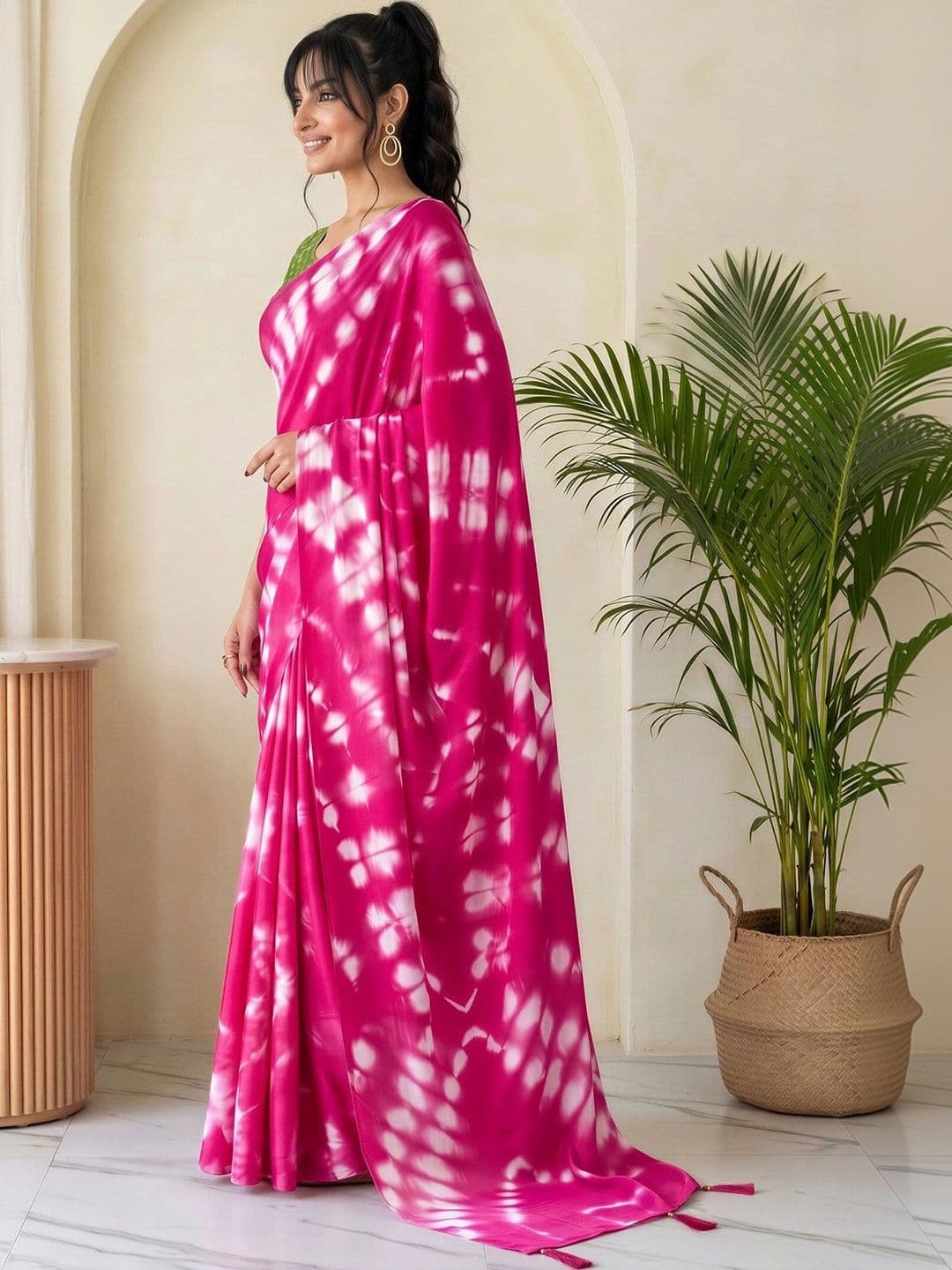 Sangria Tie and Dye Silk Blend Designer Block Print Saree thumbnail 5