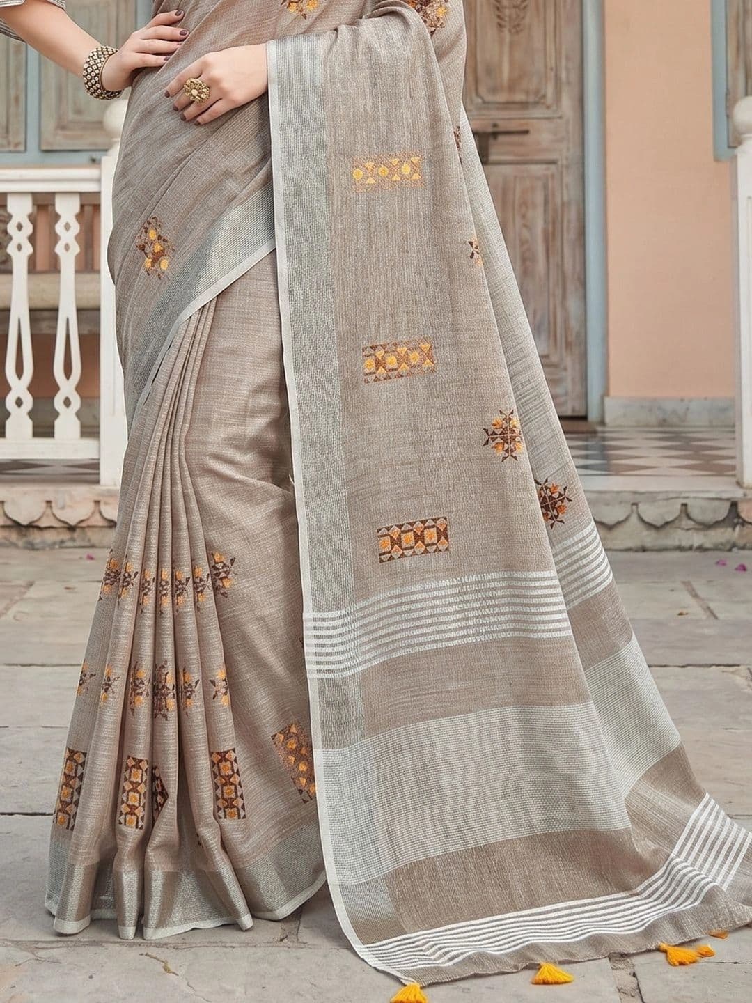 Mitera Striped Embroidered Linen Blend Saree thumbnail 5