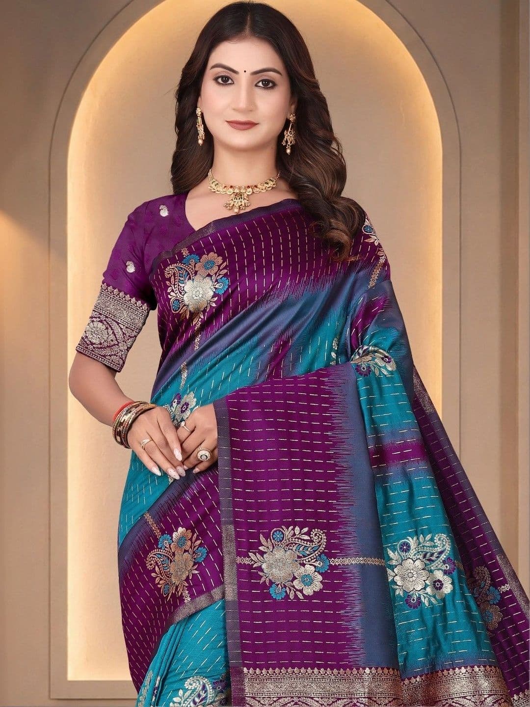 SILKARA CREATION Floral Zari Silk Blend Banarasi Saree thumbnail 5