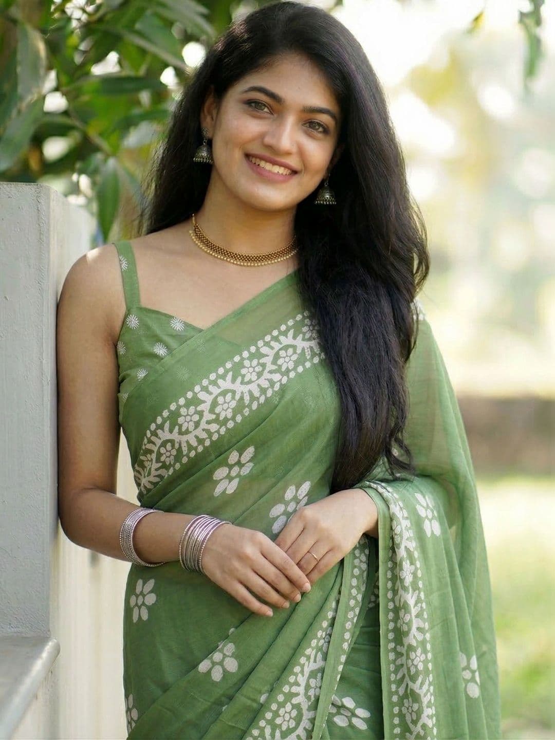 BOLOKA Poly Georgette Designer Saree thumbnail 4