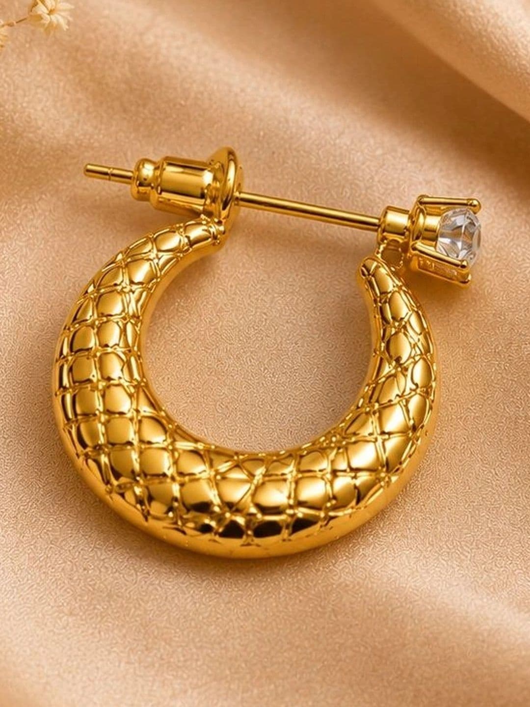 Adhvik Circular Half Hoop Earrings thumbnail 6