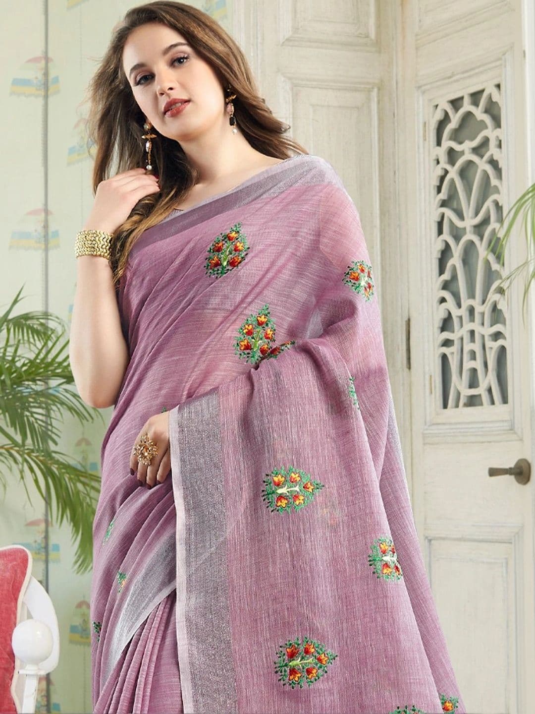 Mitera Woven Design Linen Blend Saree thumbnail 4