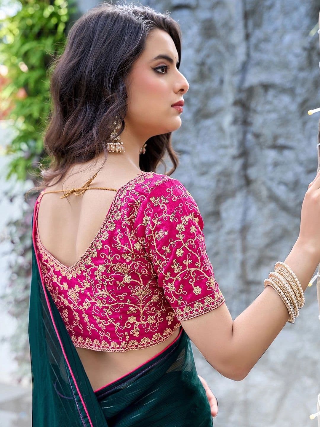 SANISA Striped Embroidered Pure Georgette Saree thumbnail 3