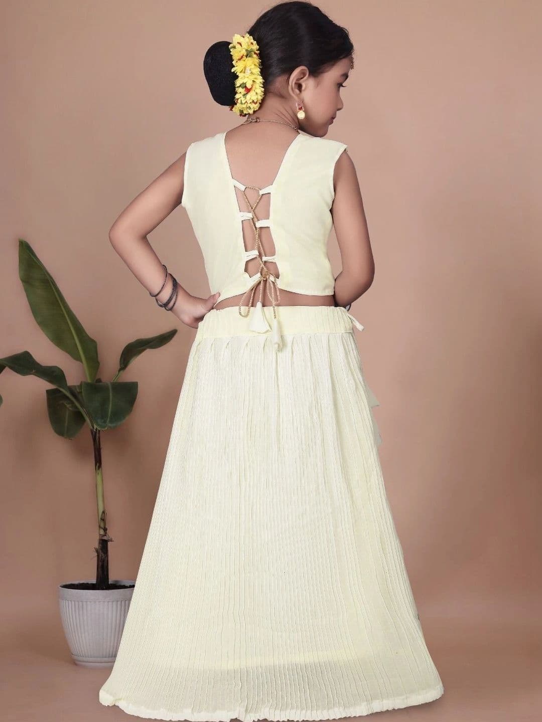 Tiny Twirls Girls Embroidered Thread Work Ready to Wear Lehenga & thumbnail 5