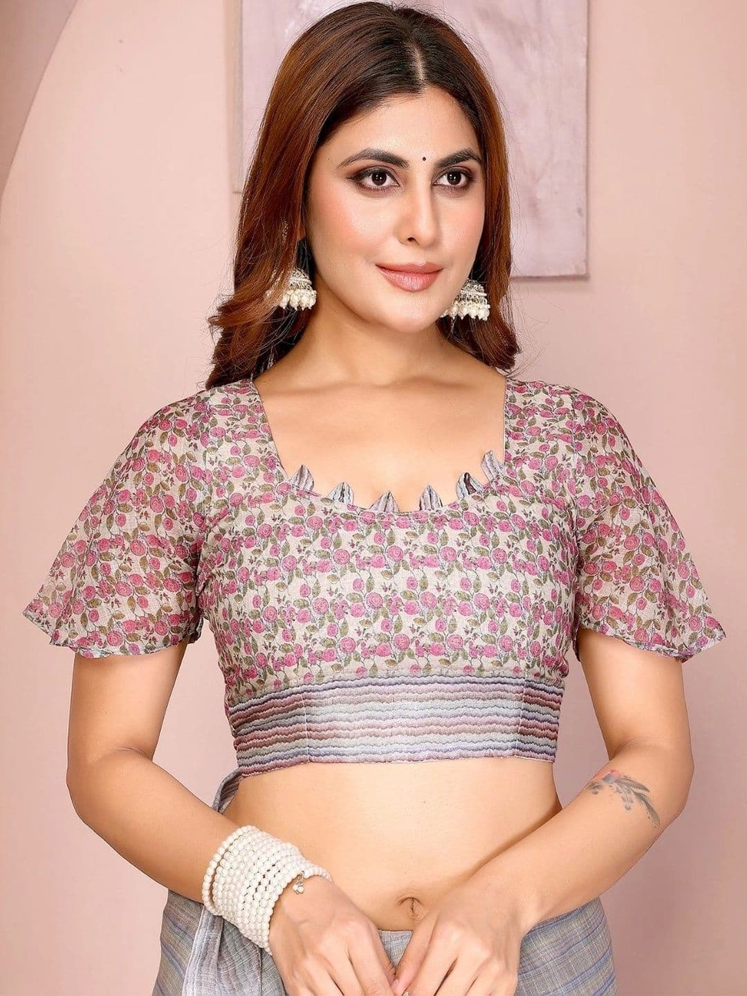Kesarii Floral Linen Blend Saree thumbnail 6