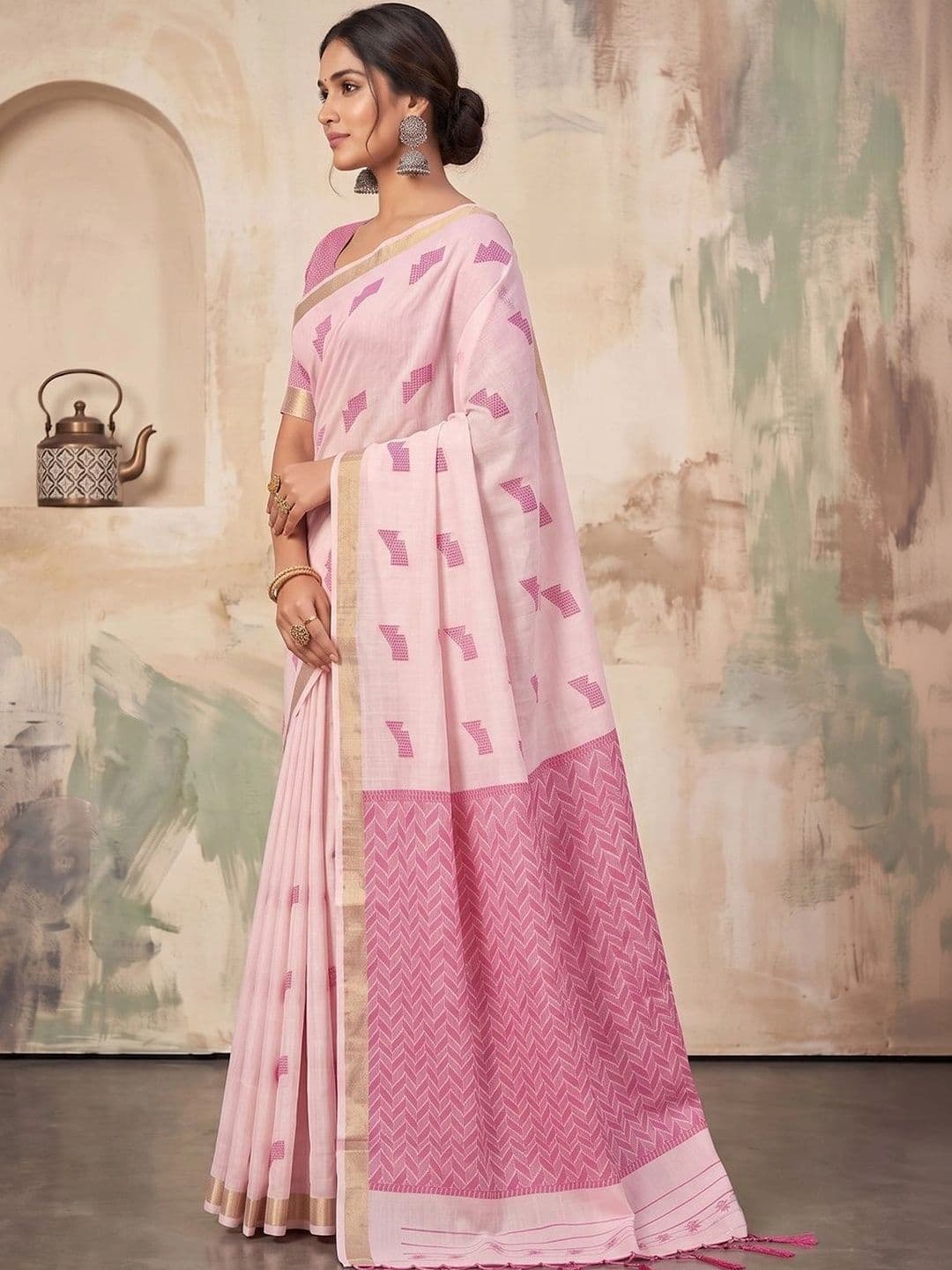 Mitera Woven Design Linen Blend Saree thumbnail 4