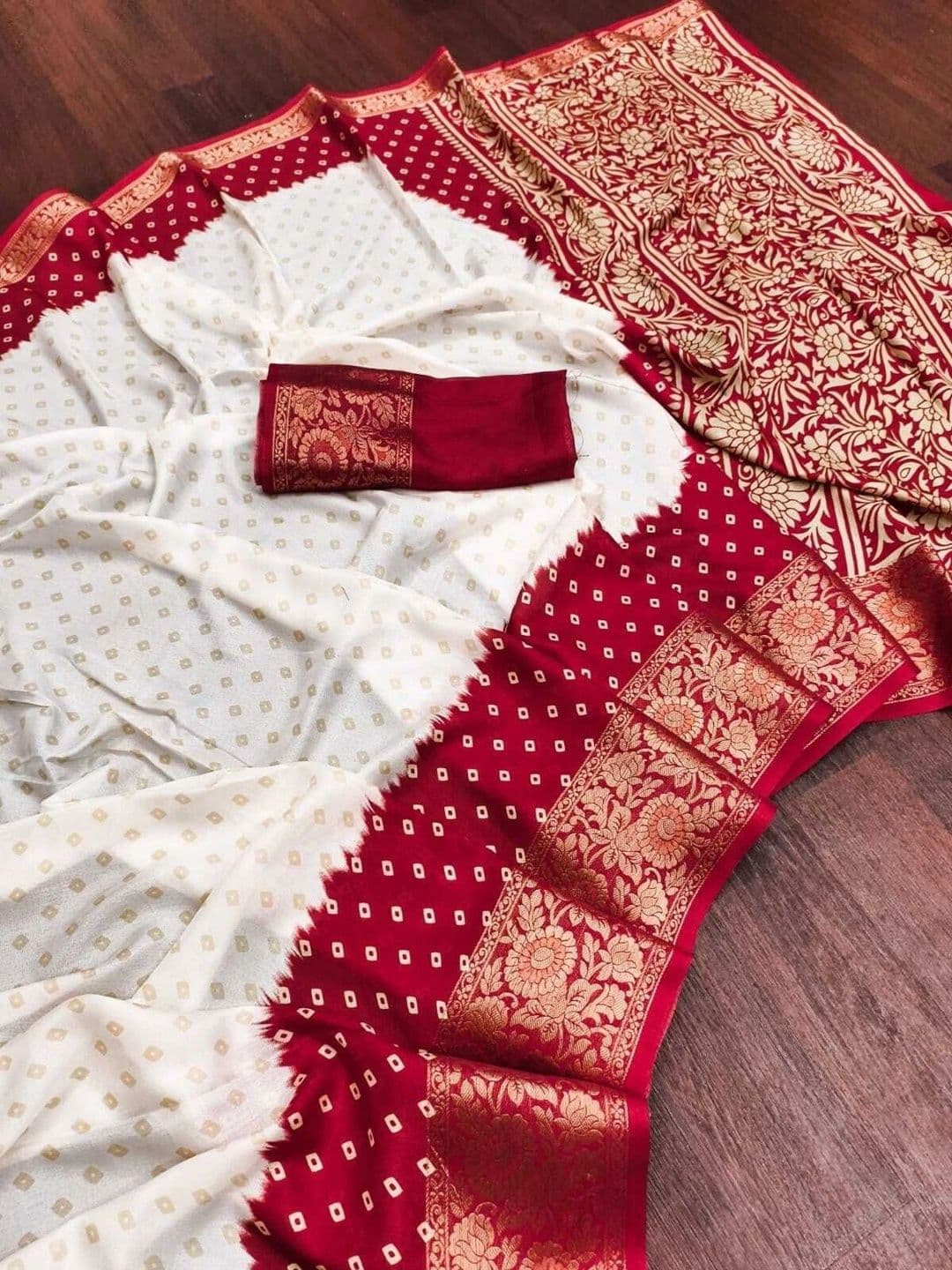 BOLOKA Bandhani Zari Art Silk Designer Bandhani Saree thumbnail 2