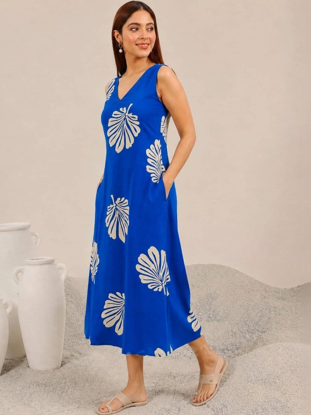 KALINI Women Floral Printed Floral Kurta thumbnail 3
