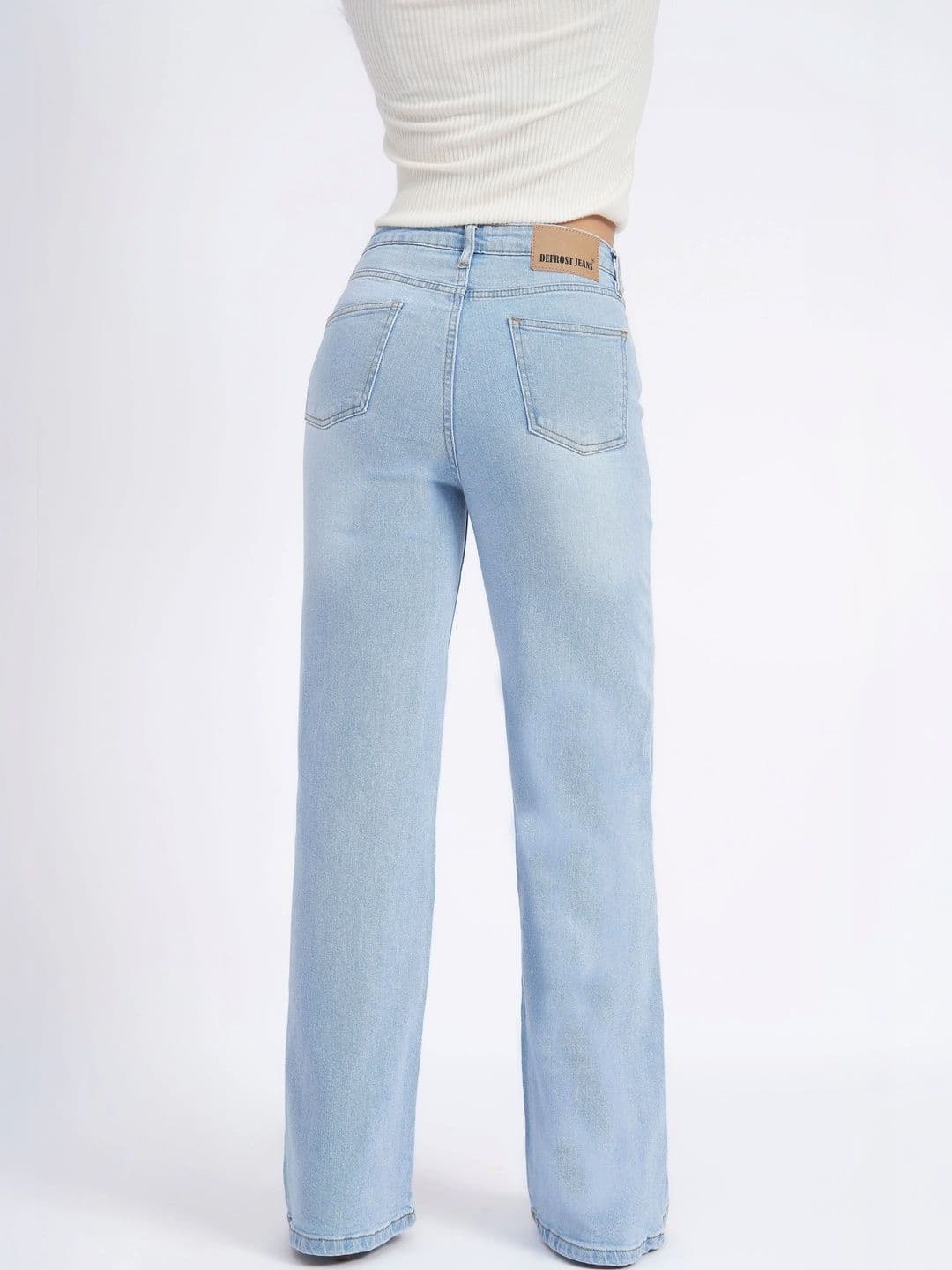 Defrost Jeans Women High-Rise Light Fade Stretchable Baggy Jeans thumbnail 5