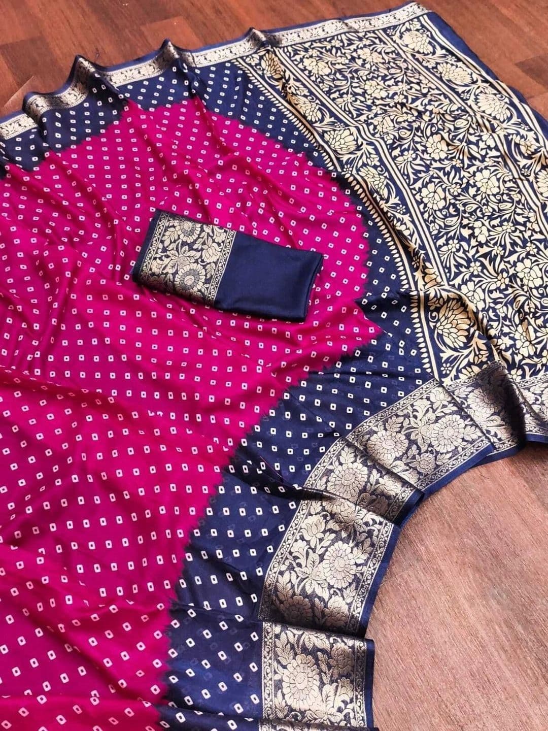 BOLOKA Bandhani Zari Art Silk Designer Bandhani Saree thumbnail 4
