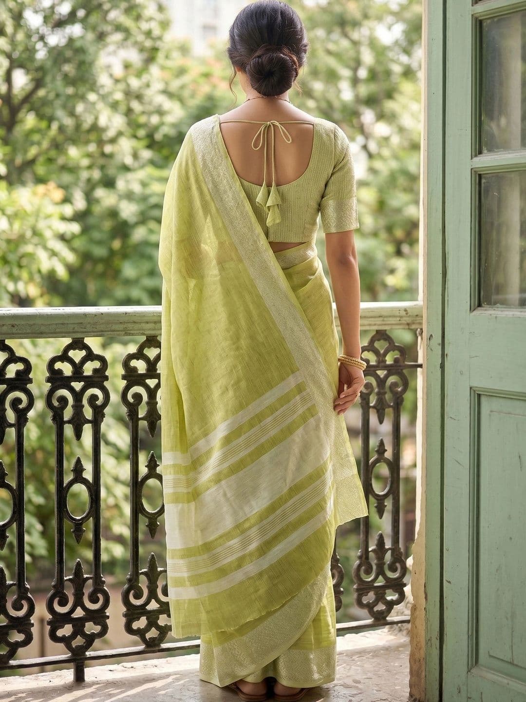 Mitera Striped Linen Blend Saree thumbnail 3
