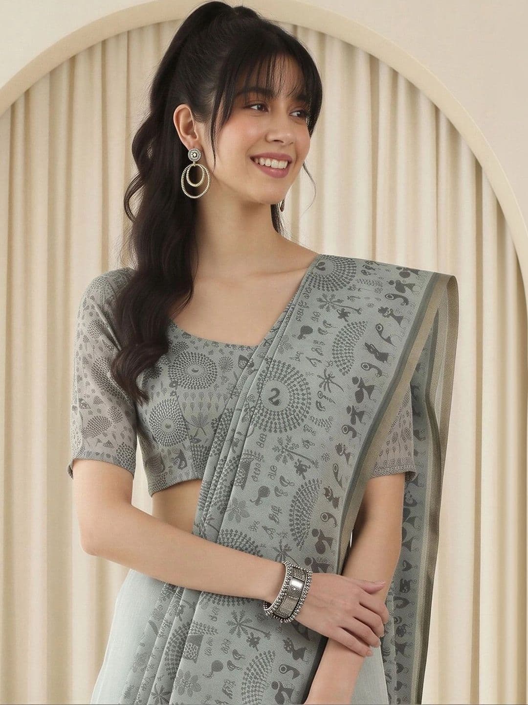 Sangria Warli Linen Blend Fusion Block Print Saree thumbnail 2