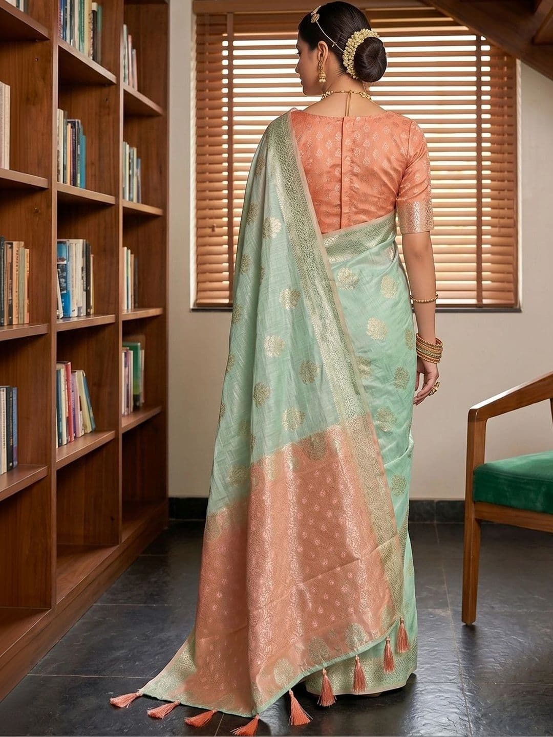 Mitera Woven Design Zari Chanderi Saree thumbnail 4