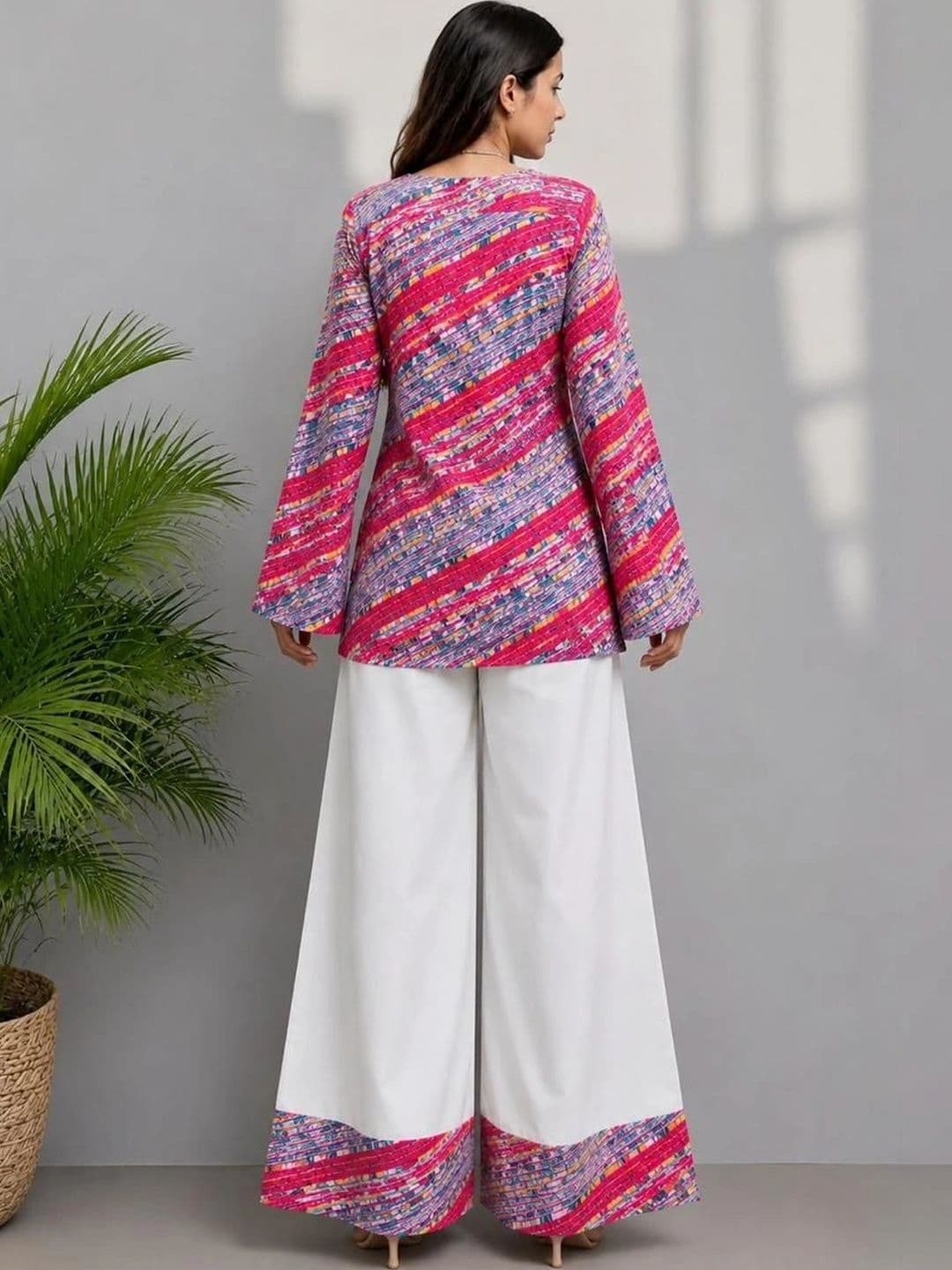 HERE&NOW X fwd Women Printed Regular Kurta with Palazzos thumbnail 3