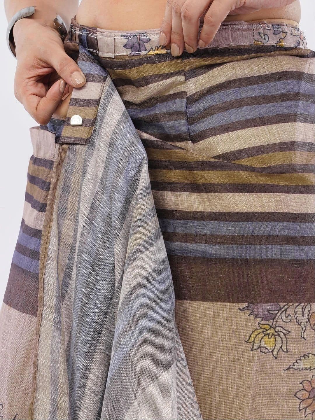 SAMANTHA Striped Linen Blend Belted Saree thumbnail 5