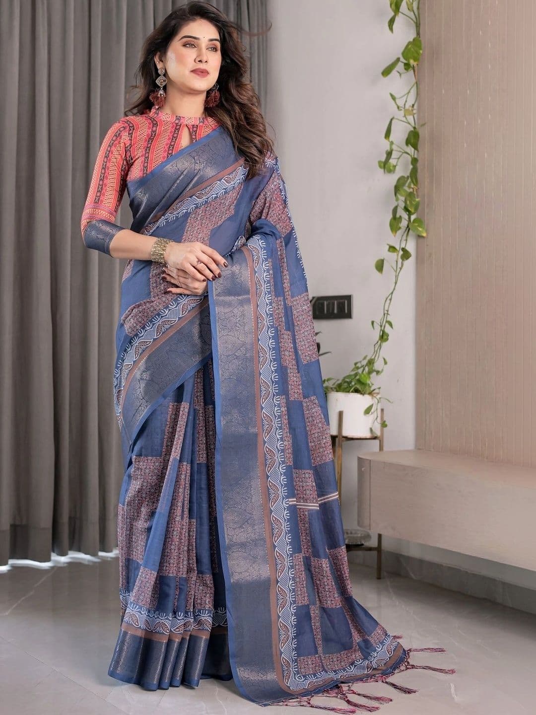 LUMIN KNOT Woven Design Zari Pure Linen Designer Saree thumbnail 3