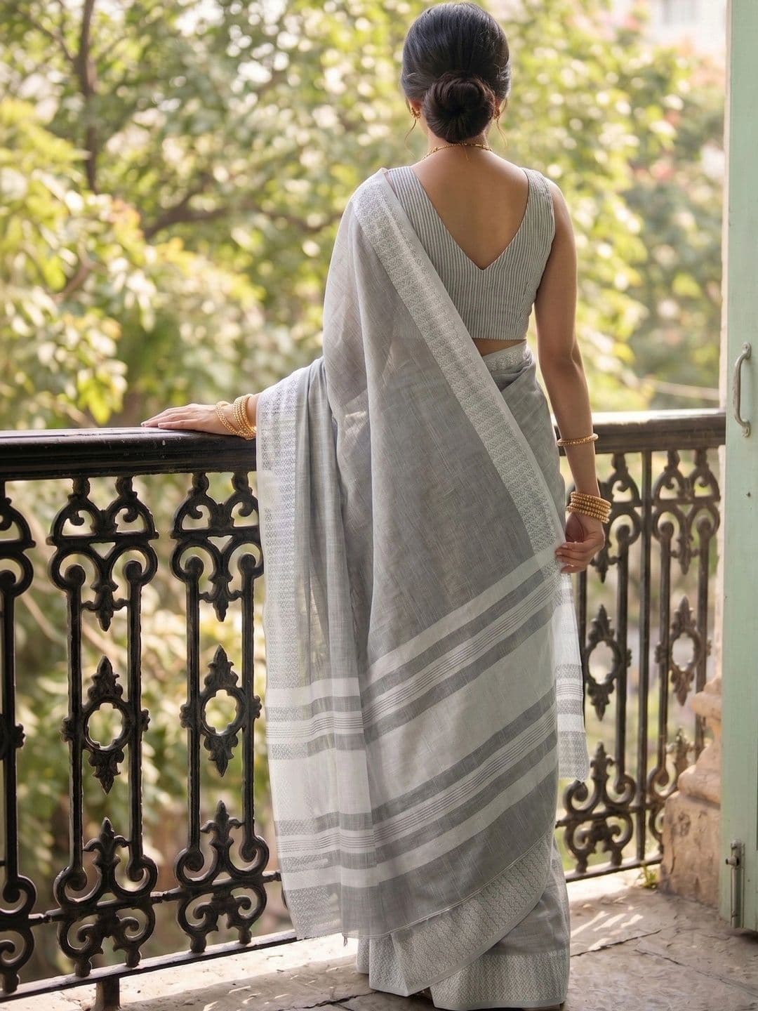 Mitera Striped Linen Blend Saree thumbnail 3