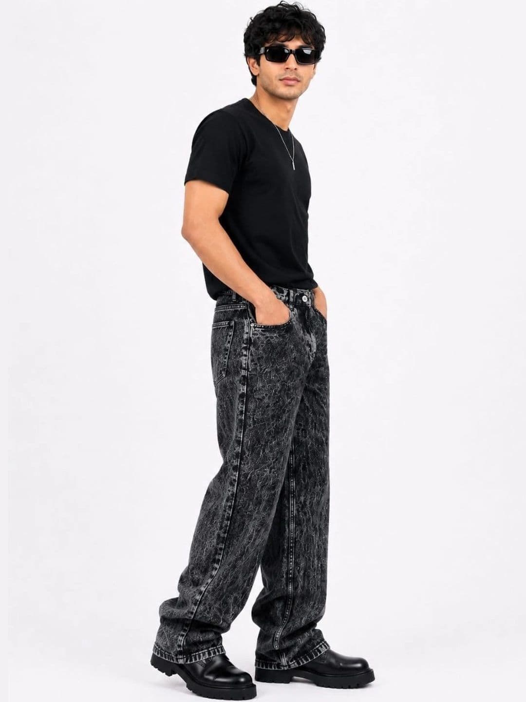 MQ Denim Men Straight Fit Mid-Rise Jeans thumbnail 3