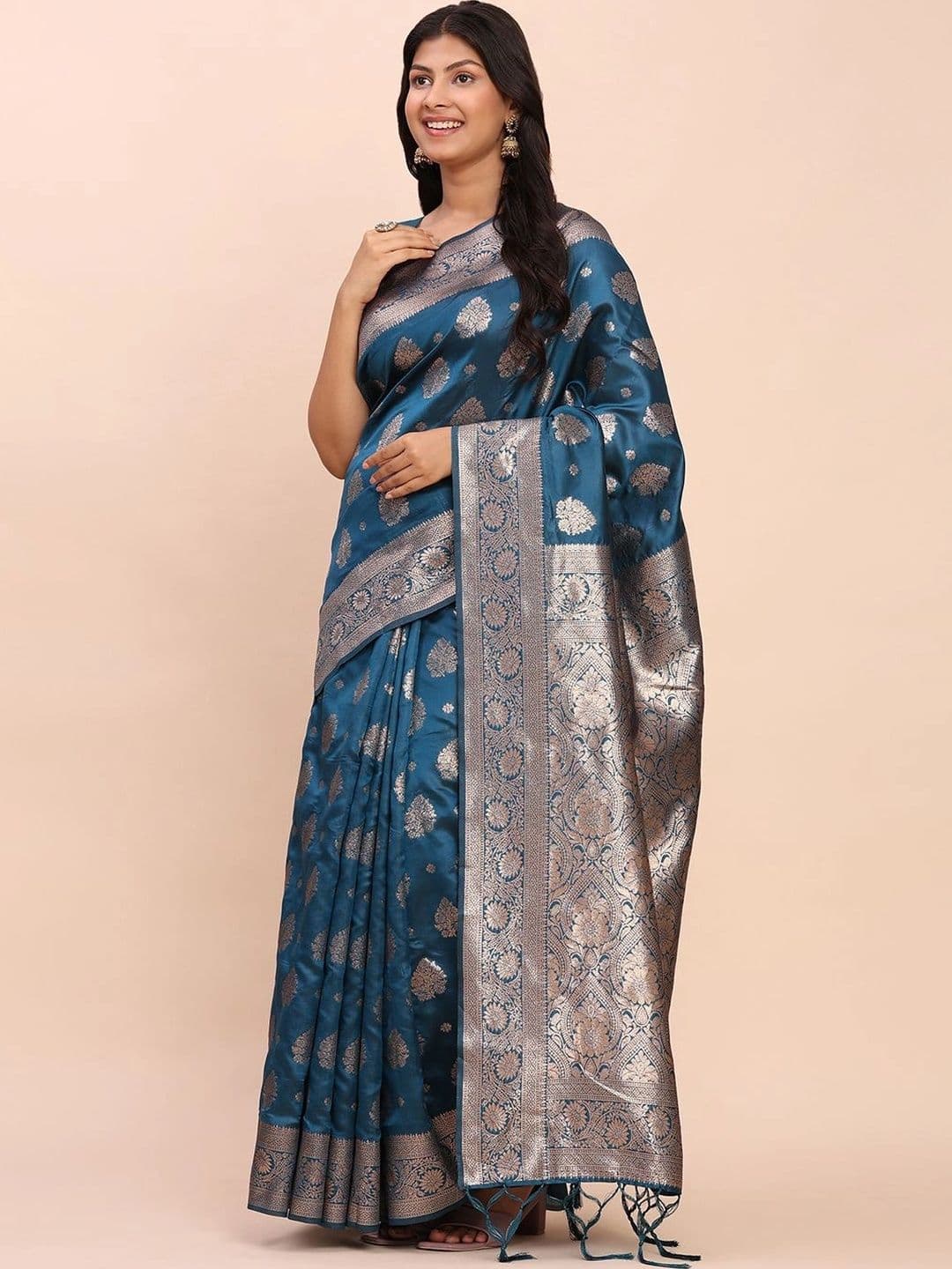 Mitera Woven Design Zari Silk Blend Banarasi Saree thumbnail 4