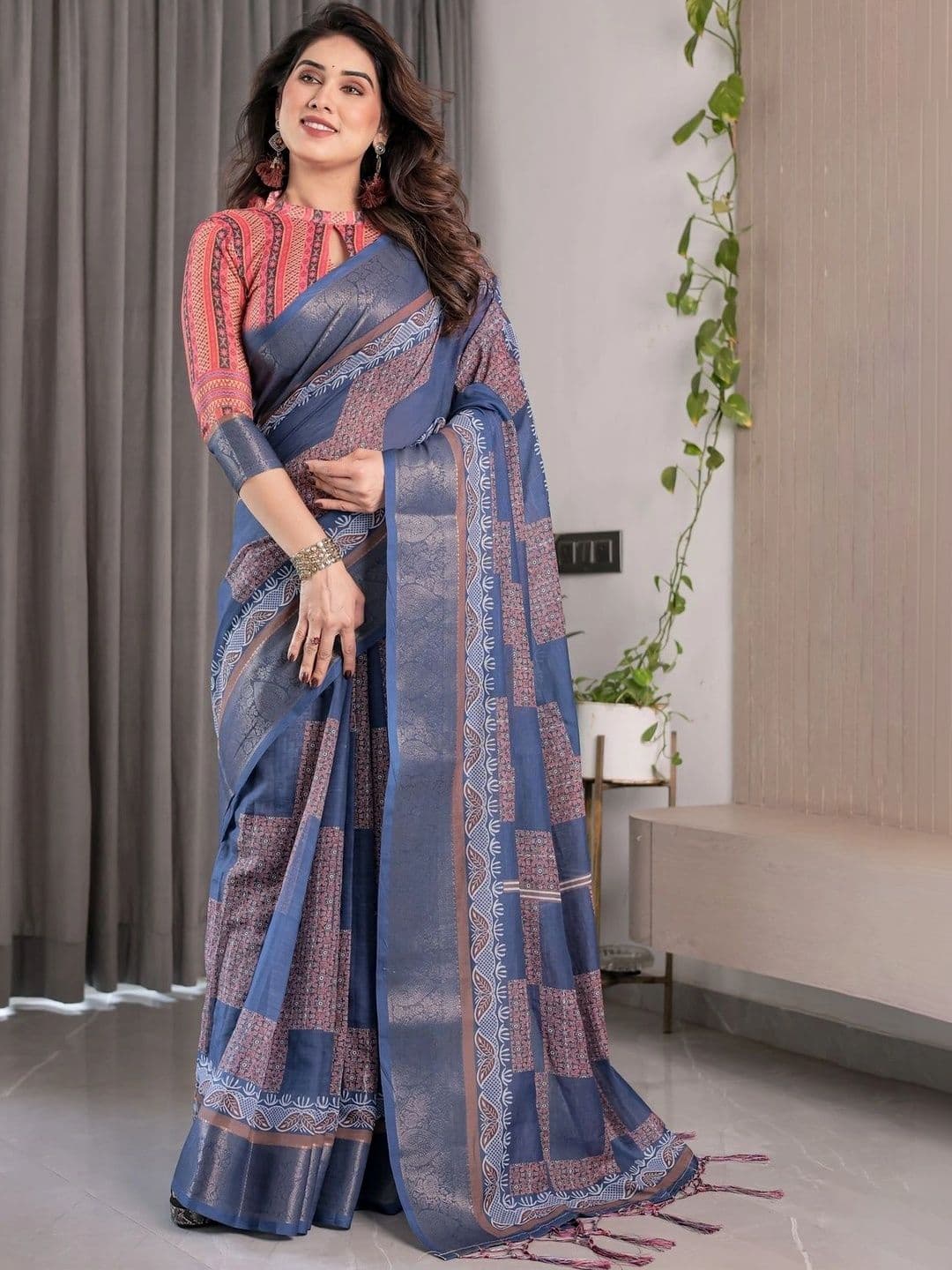 LUMIN KNOT Woven Design Zari Pure Linen Designer Saree thumbnail 2