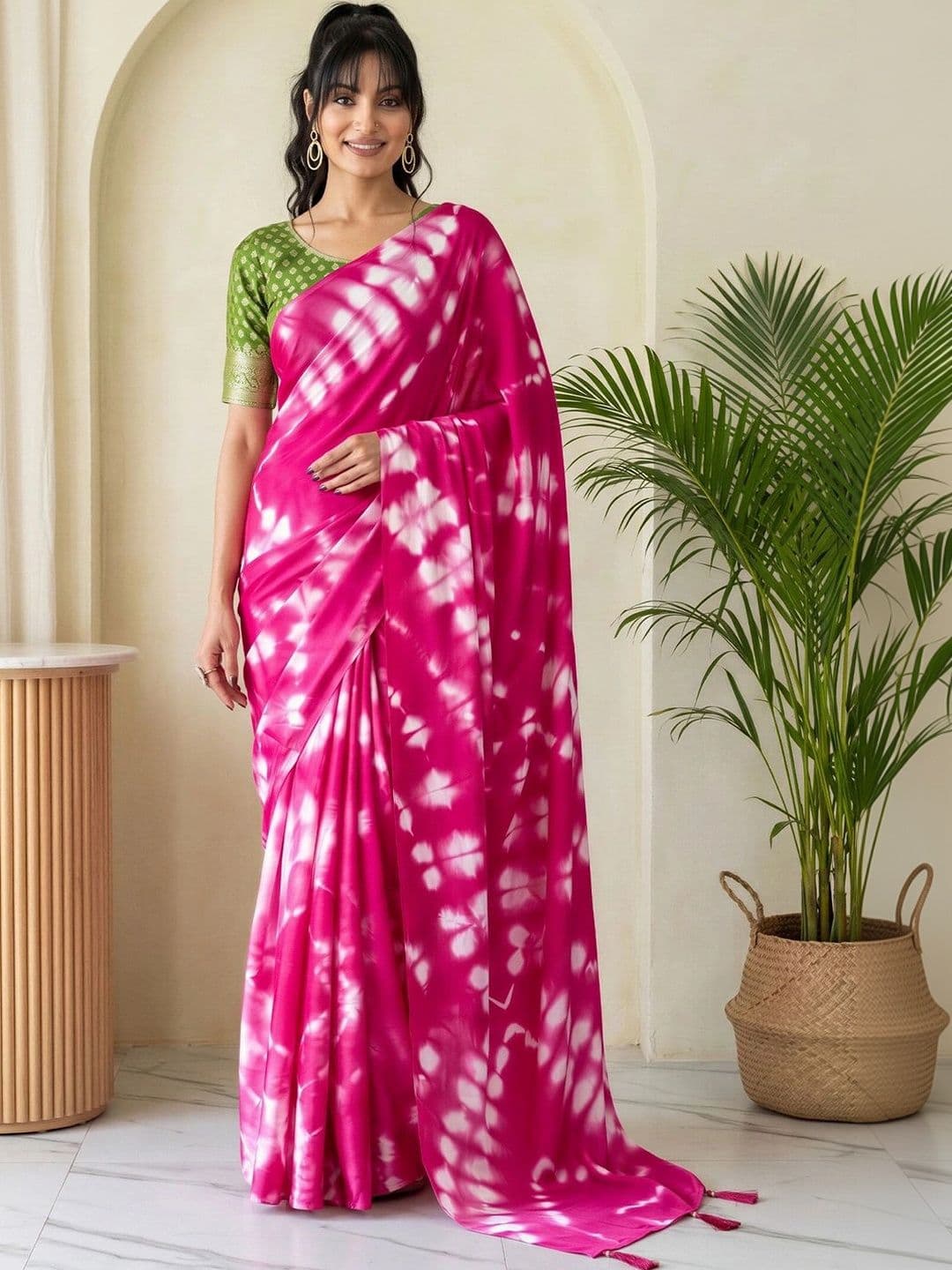 Sangria Tie and Dye Silk Blend Designer Block Print Saree thumbnail 7