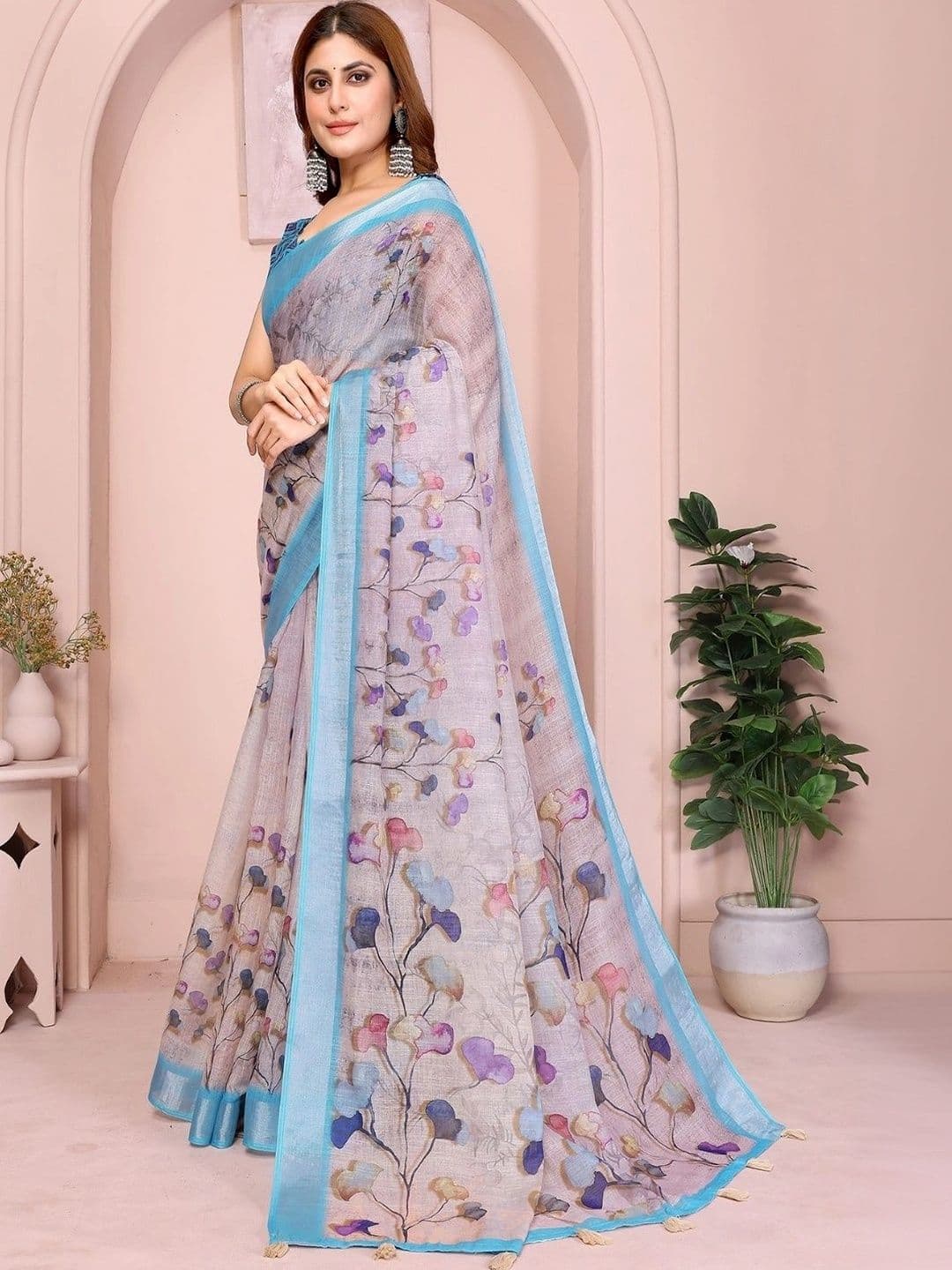 Kesarii Floral Linen Blend Saree thumbnail 2