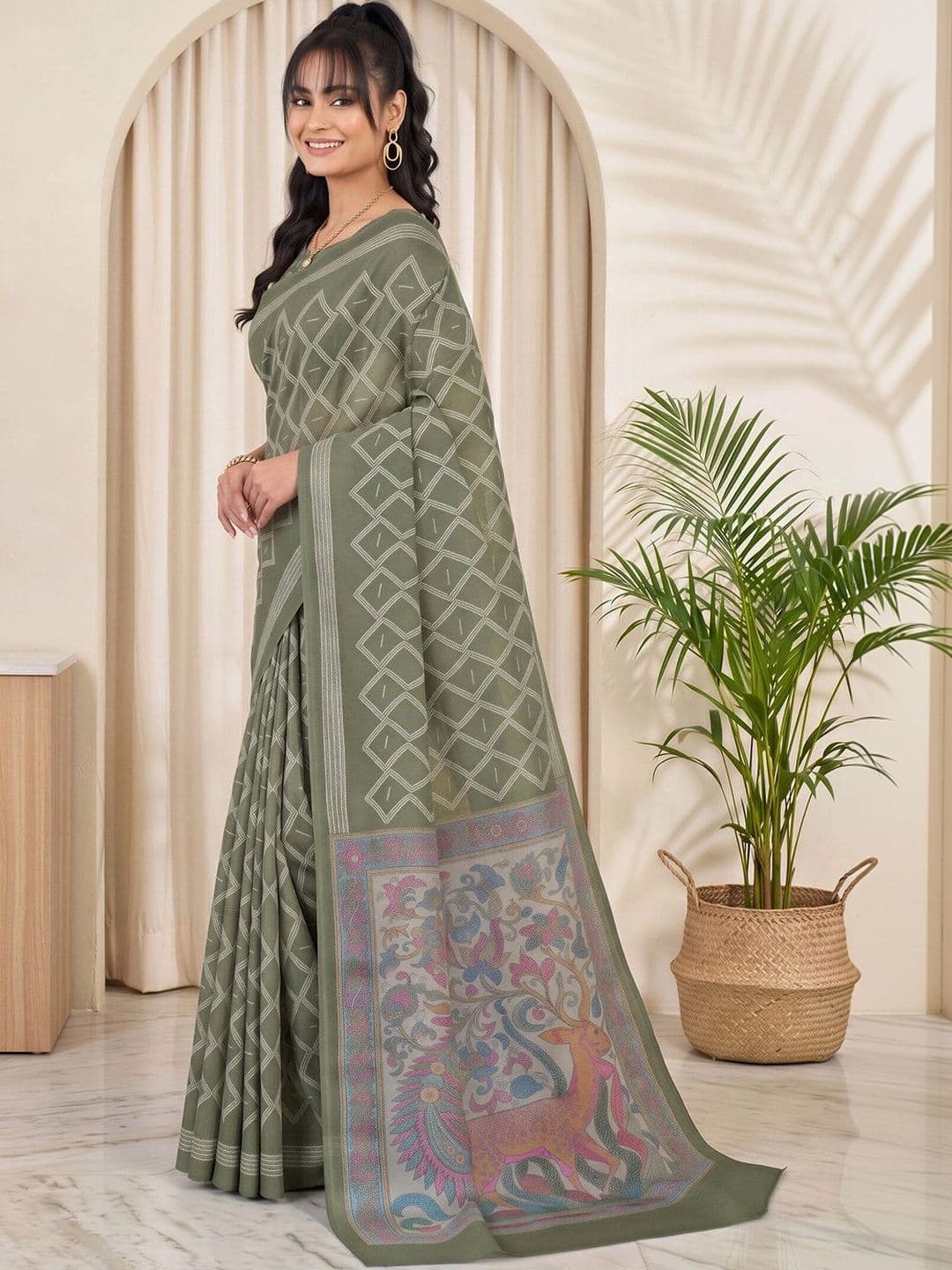 Sangria Linen Blend Designer Saree thumbnail 5