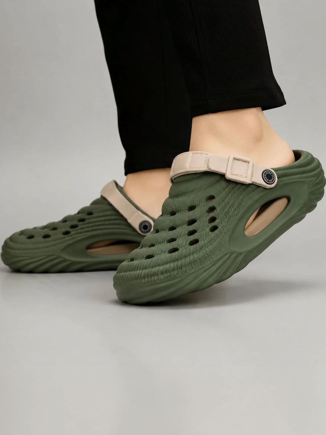 INKLENZO Men Rubber Clogs - view 1