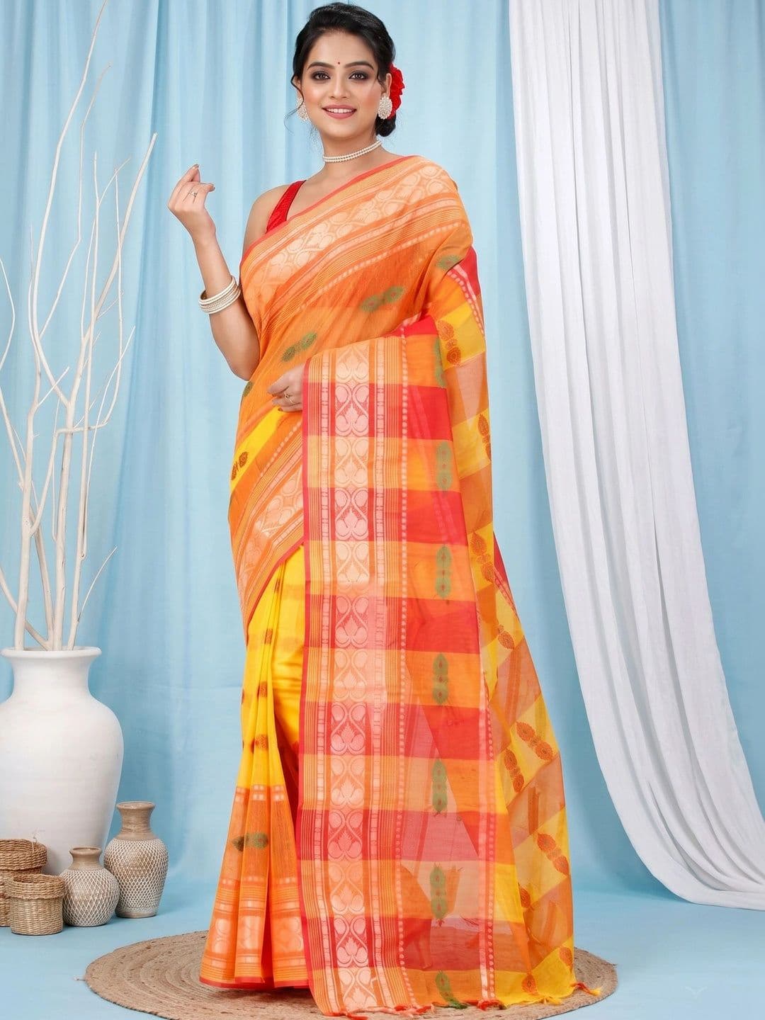 GitAsit Sequinned Pure Cotton Handloom Taant Saree thumbnail 3
