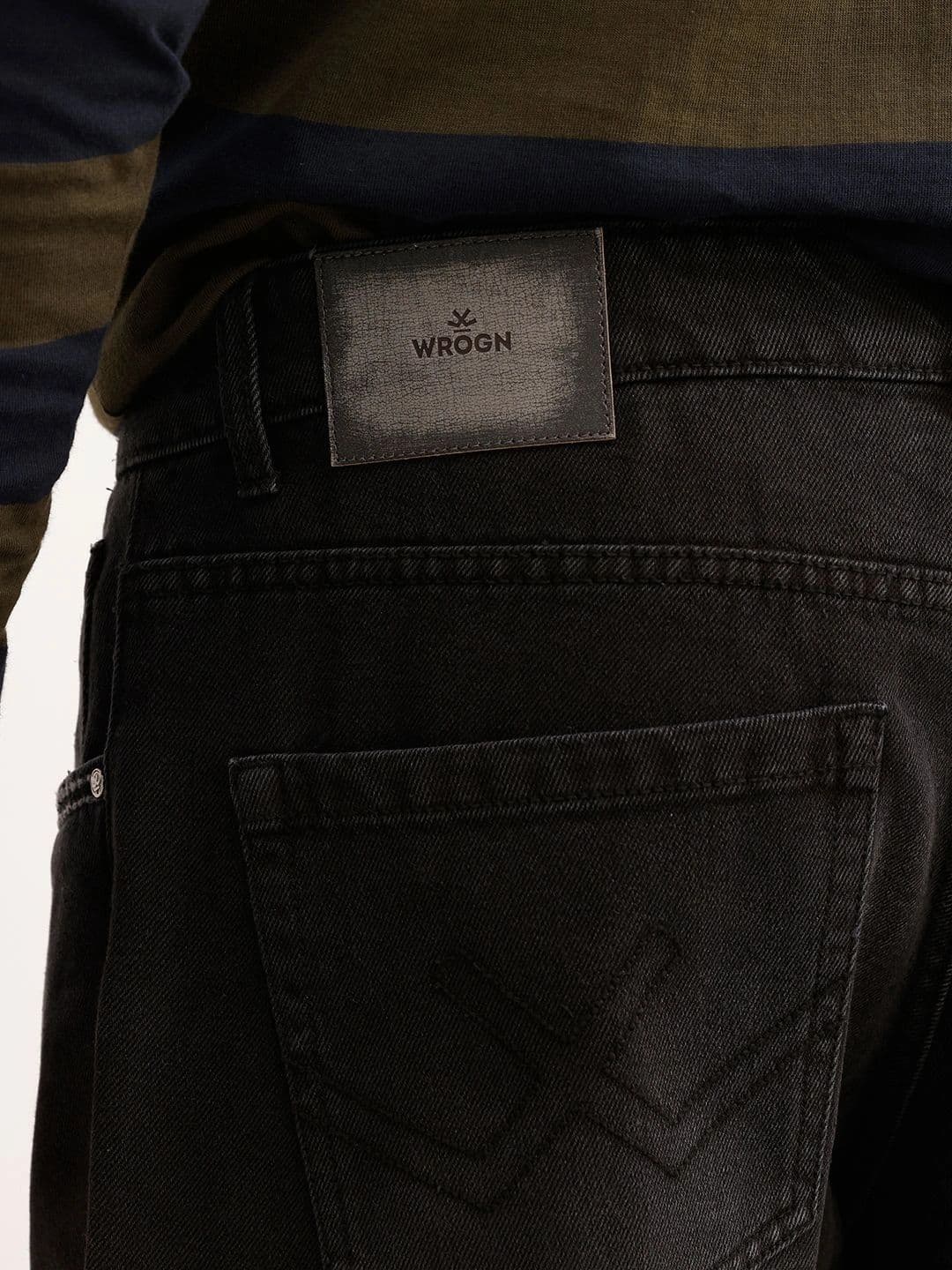 WROGN Men Anti Relaxed Fit Mid-Rise Light Fade Stretchable Jeans thumbnail 5