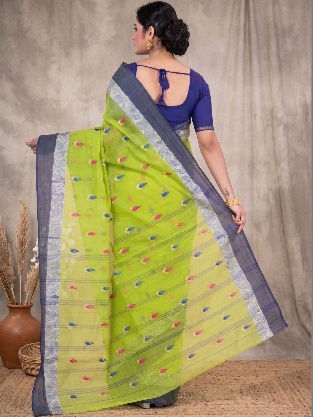 GitAsit Ethnic Motifs Woven Design Zari Pure Cotton Handloom Taant Saree thumbnail 4
