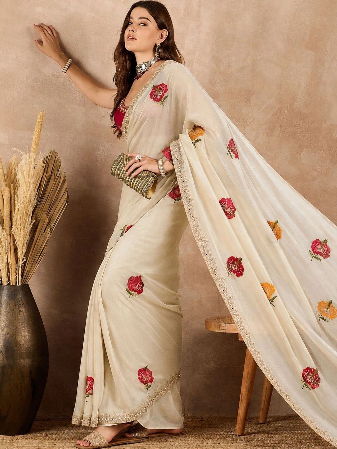 Tradivibe Floral Embroidered Pure Georgette Heavy Work Saree thumbnail 2