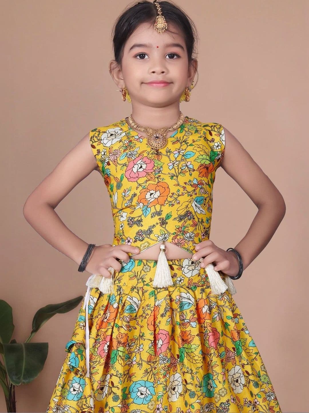 Tiny Twirls Girls Printed Ready to Wear Lehenga & thumbnail 4