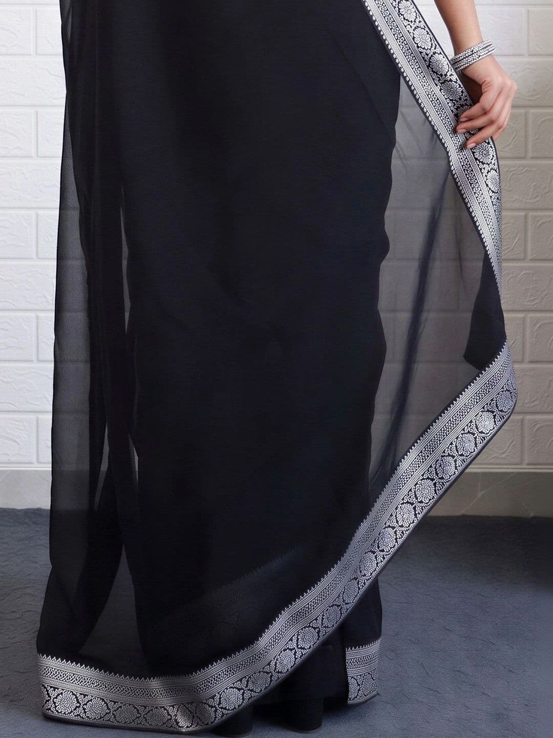 Anouk Pure Georgette Designer Saree thumbnail 6