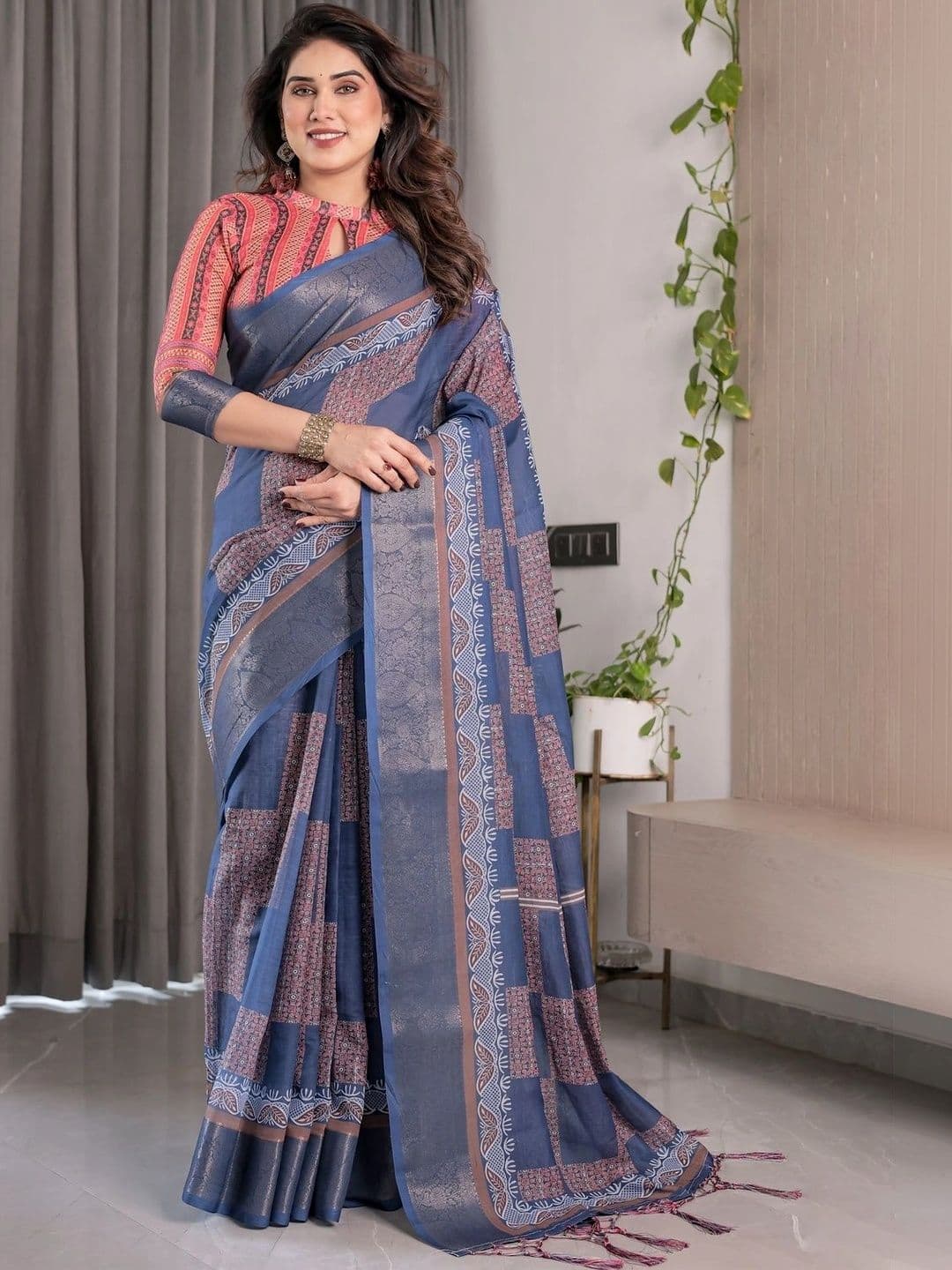 LUMIN KNOT Woven Design Zari Pure Linen Designer Saree - view 1