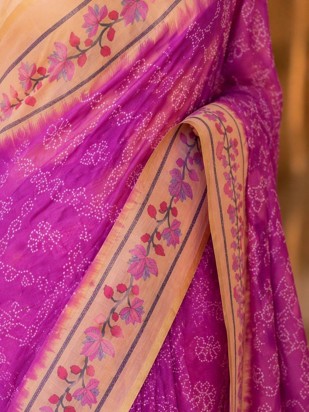 Saatika Bandhani Saree thumbnail 2