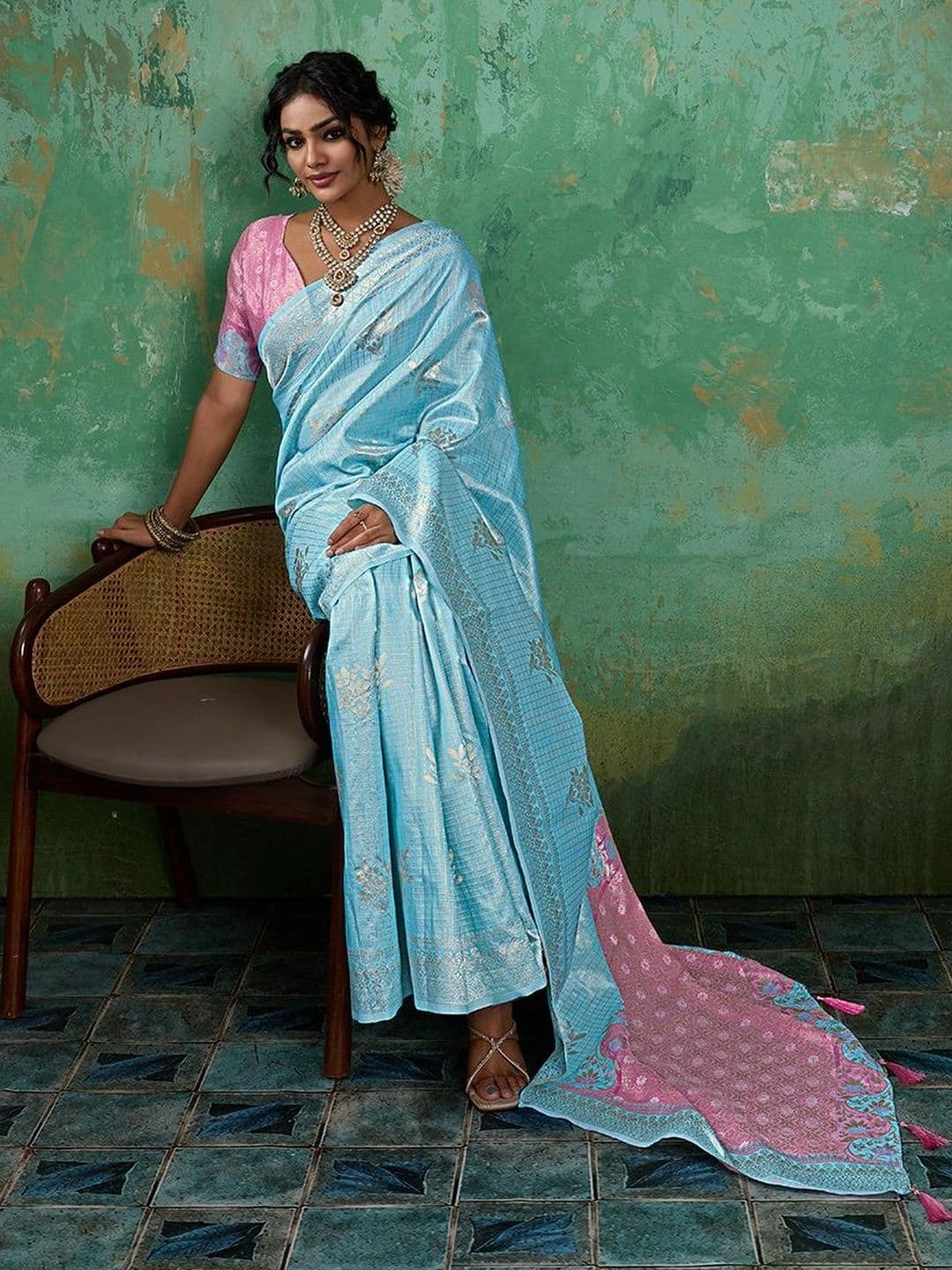 Mitera Woven Design Zari Chanderi Saree thumbnail 7