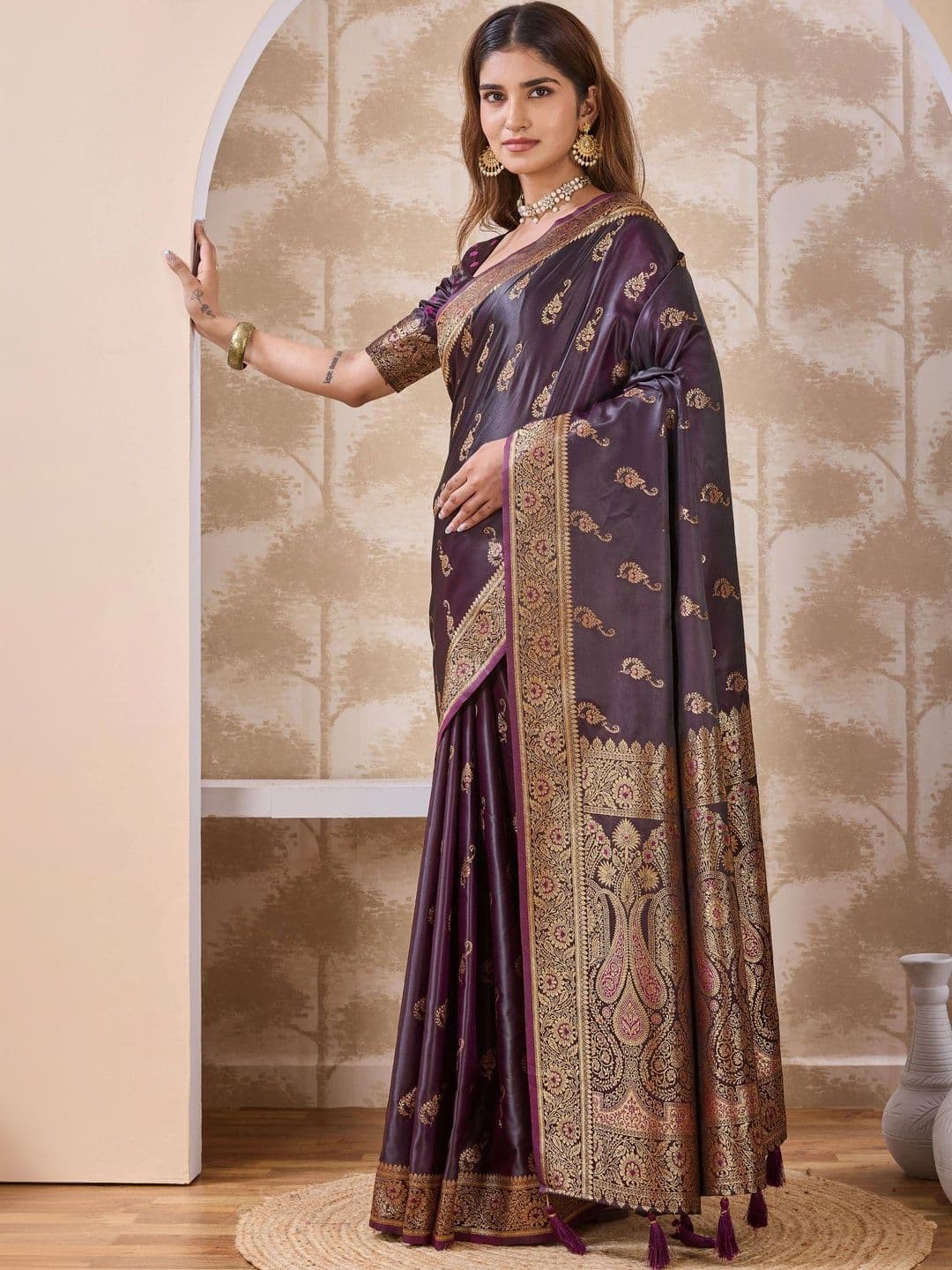 Maharanga Woven Design Zari Satin Heavy Work Banarasi Saree thumbnail 4