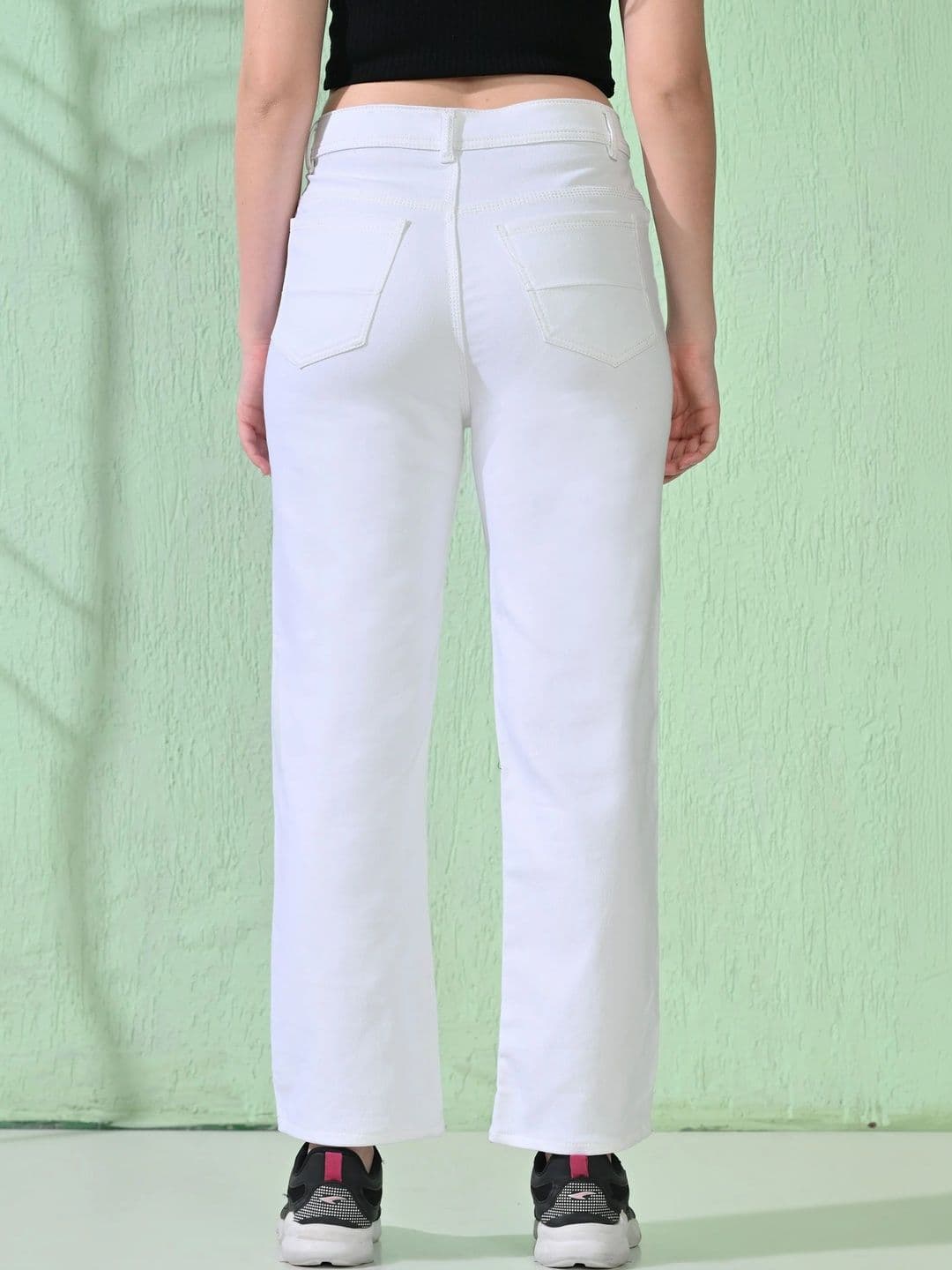 Metronaut Women Classic Regular Fit Mid-Rise Low Distress Stretchable Jeans thumbnail 2
