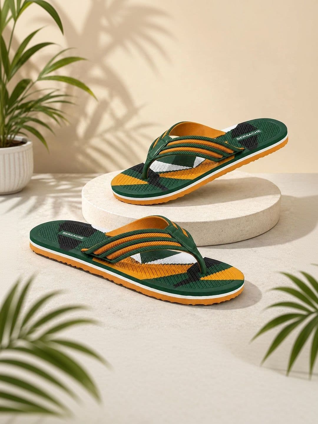 BERSACHE Men Colourblocked Thong Flip-Flops - view 1