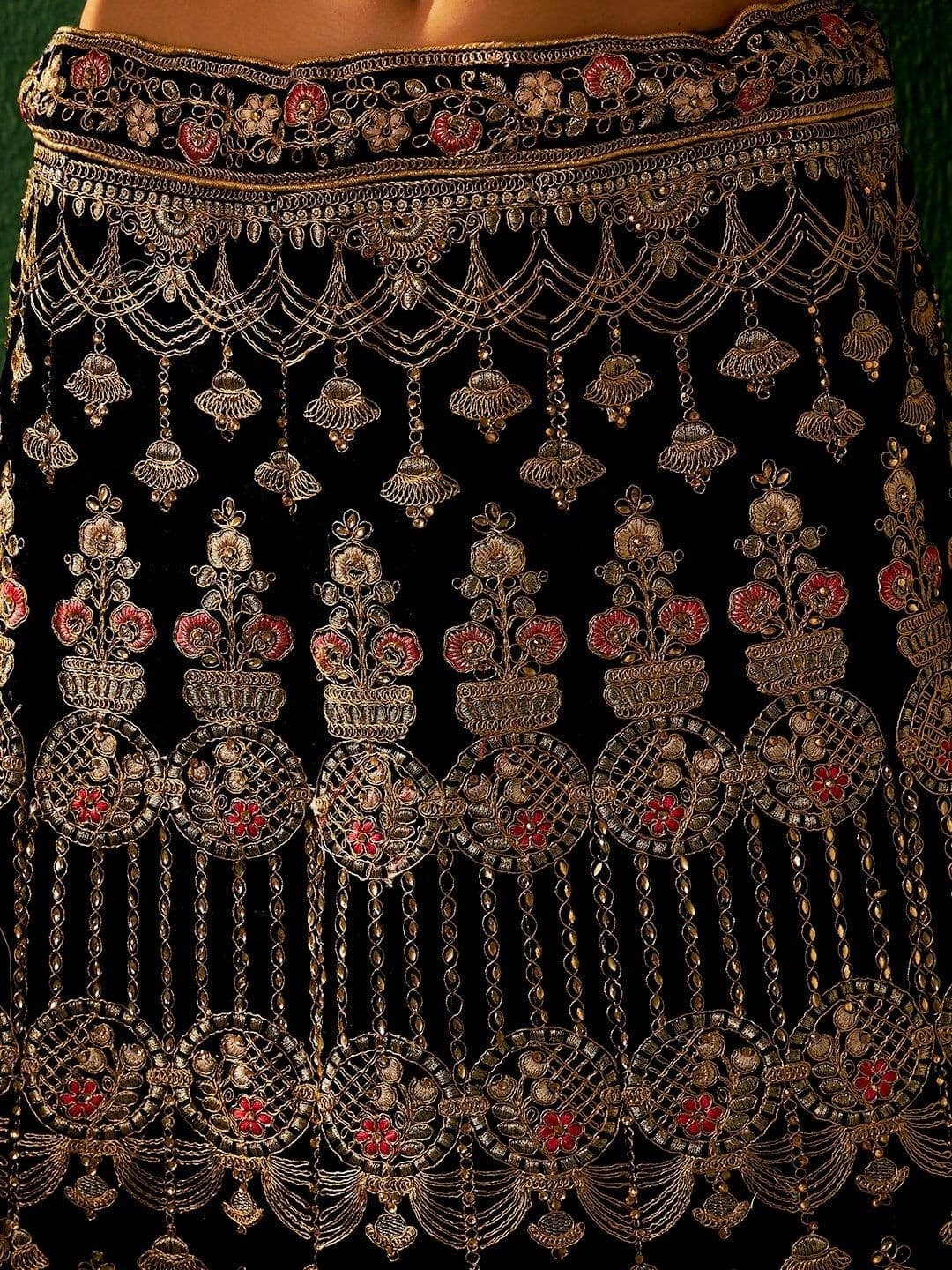 Anouk Rustic Embroidered Semi-Stitched Lehenga & Unstitched Blouse With Dupatta thumbnail 2