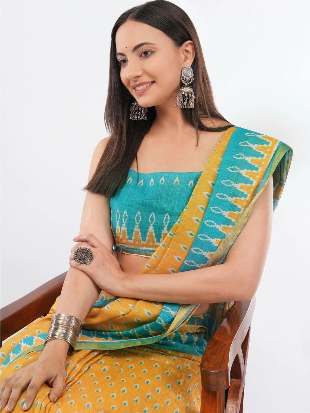 SAMANTHA Ethnic Motifs Linen Blend Fusion Saree thumbnail 3