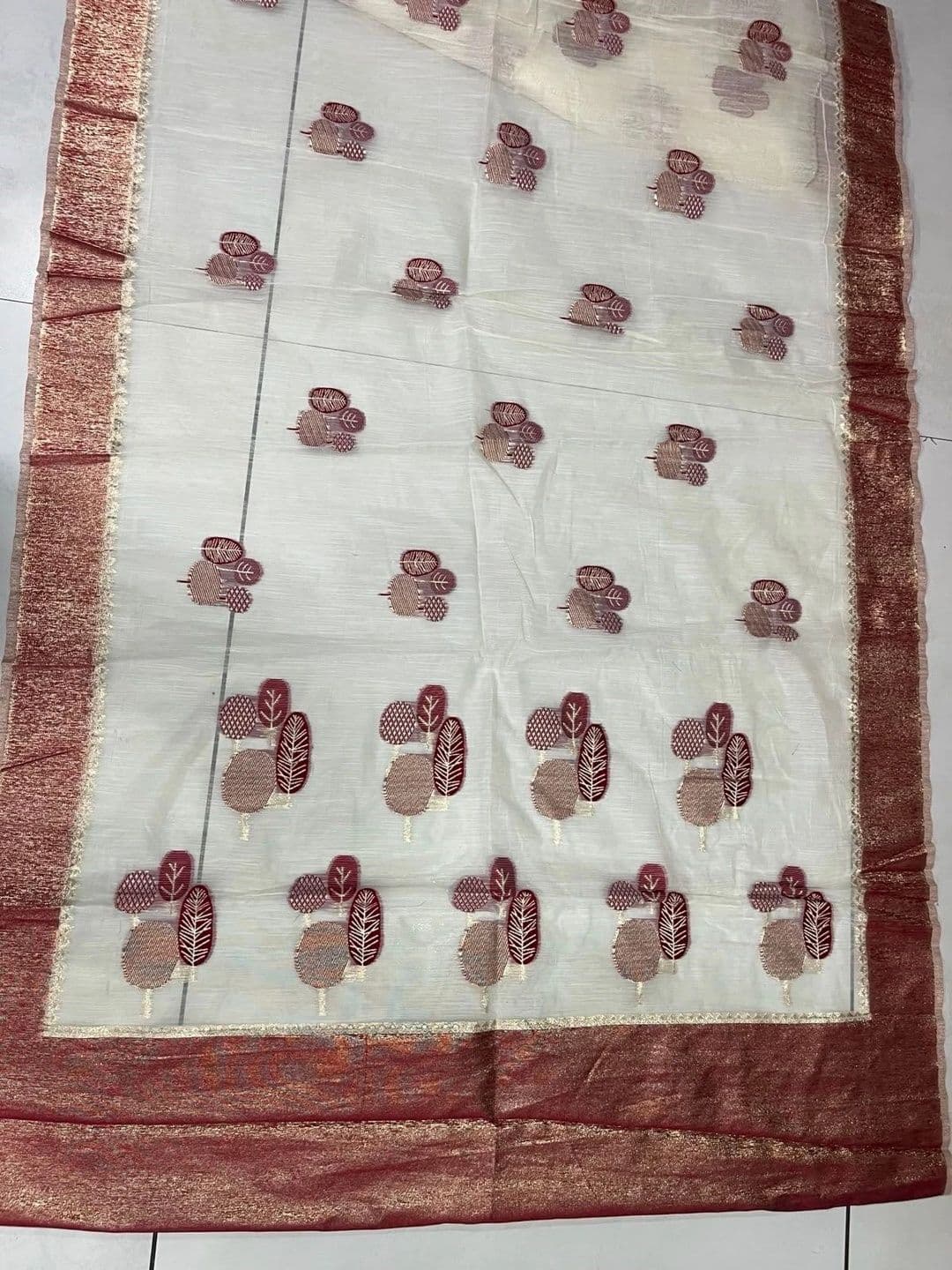 Sangria Embroidered Pure Cotton Saree thumbnail 4