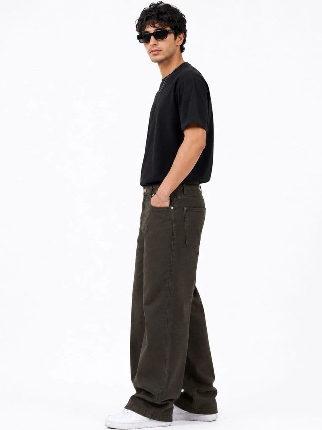 MQ Denim Men Straight Fit Mid-Rise Jeans thumbnail 3