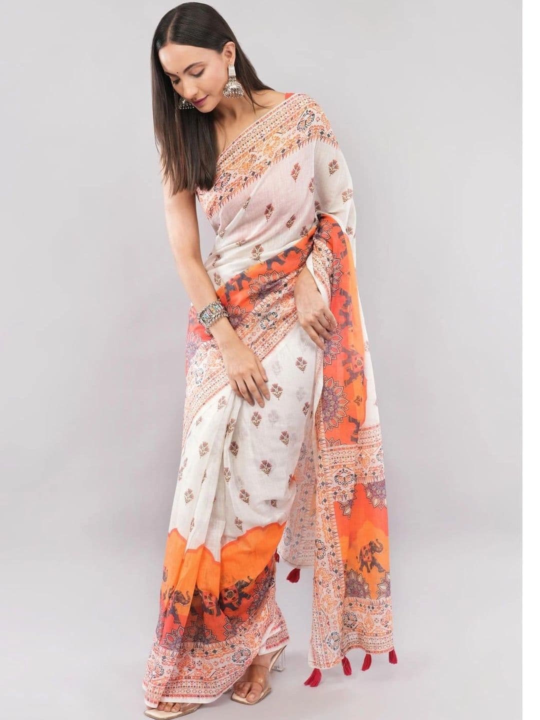 SAMANTHA Ethnic Motifs Linen Blend Saree thumbnail 2