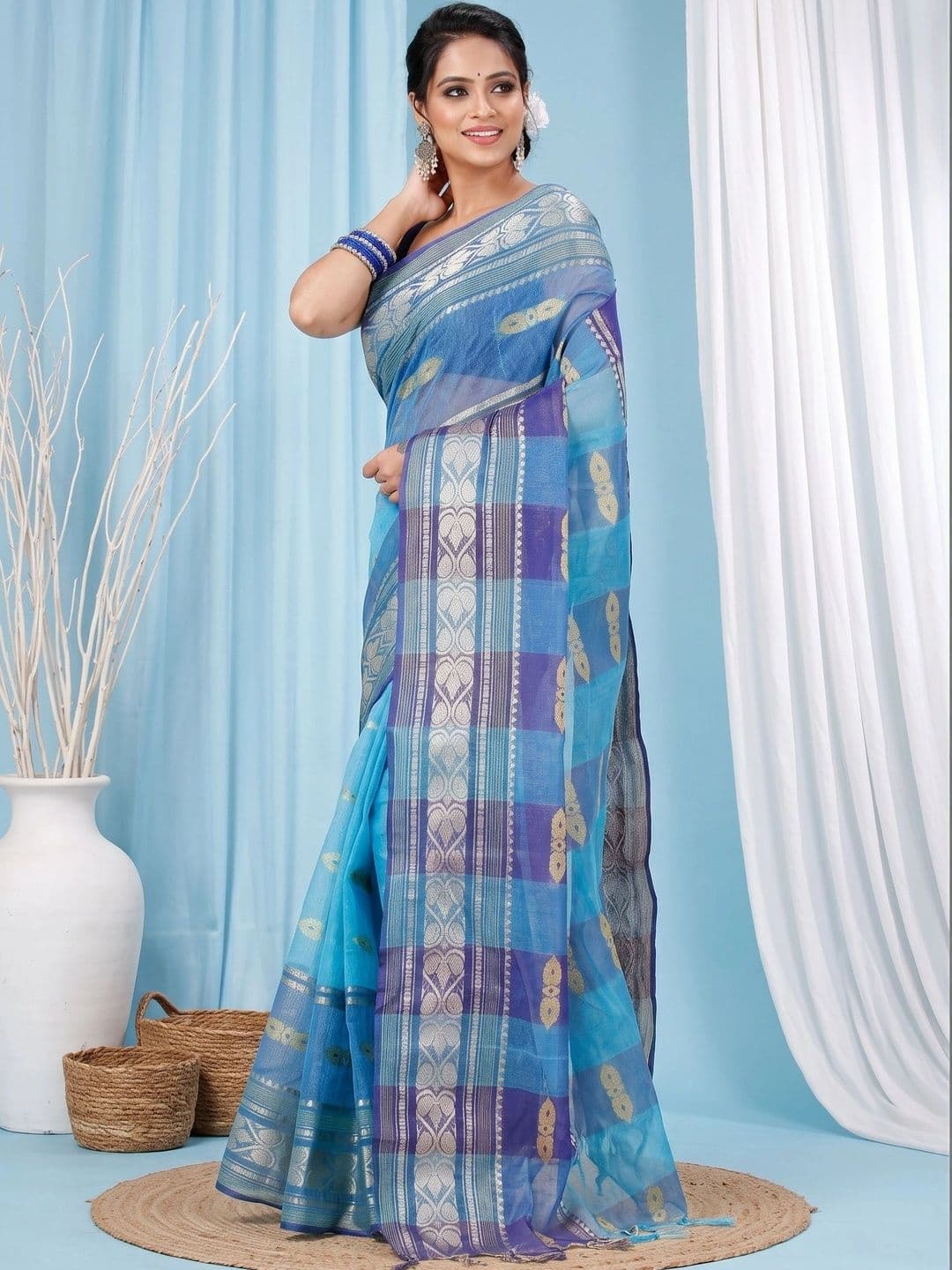 GitAsit Woven Design Zari Pure Cotton Handloom Taant Saree thumbnail 5