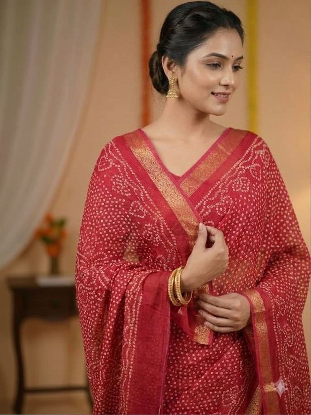 KALINI Bandhani Zari Pure Georgette Fusion Saree thumbnail 3