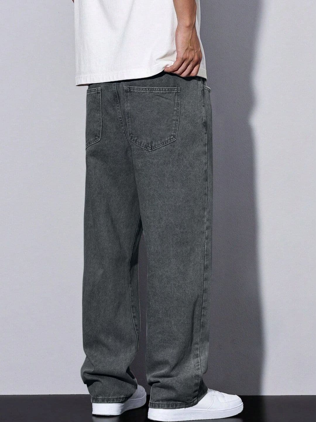 PLUS 91 Men Smart Straight Fit Mid-Rise Jeans thumbnail 3
