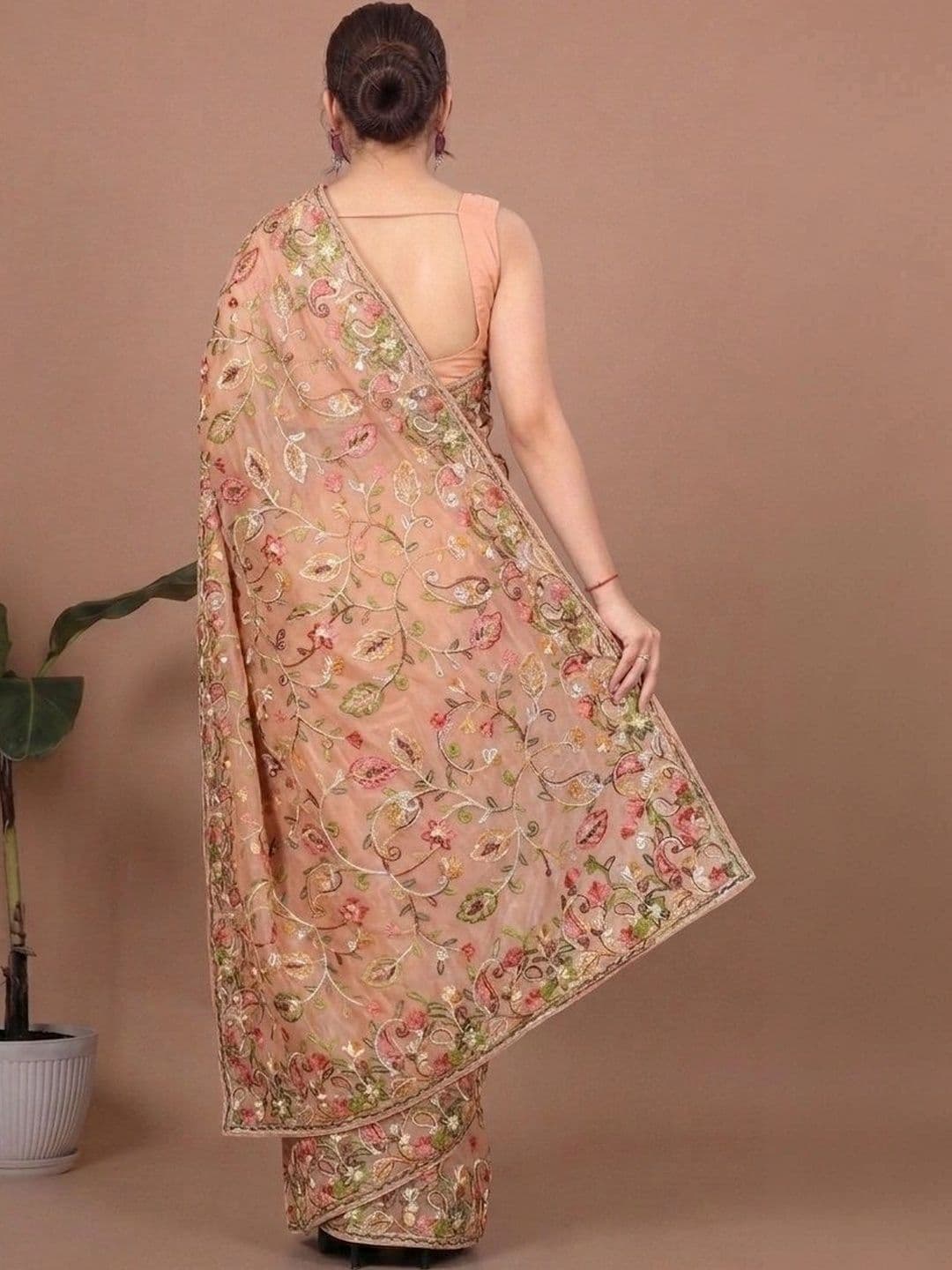 akhodalkrp Floral Embroidered Net Saree thumbnail 2